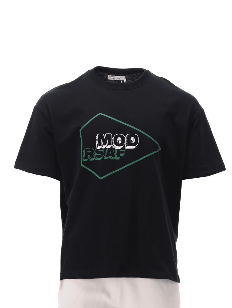 تيشيرت أسود مزين بشعار القوات الجوية (MOD.RSAF) - للجنسين