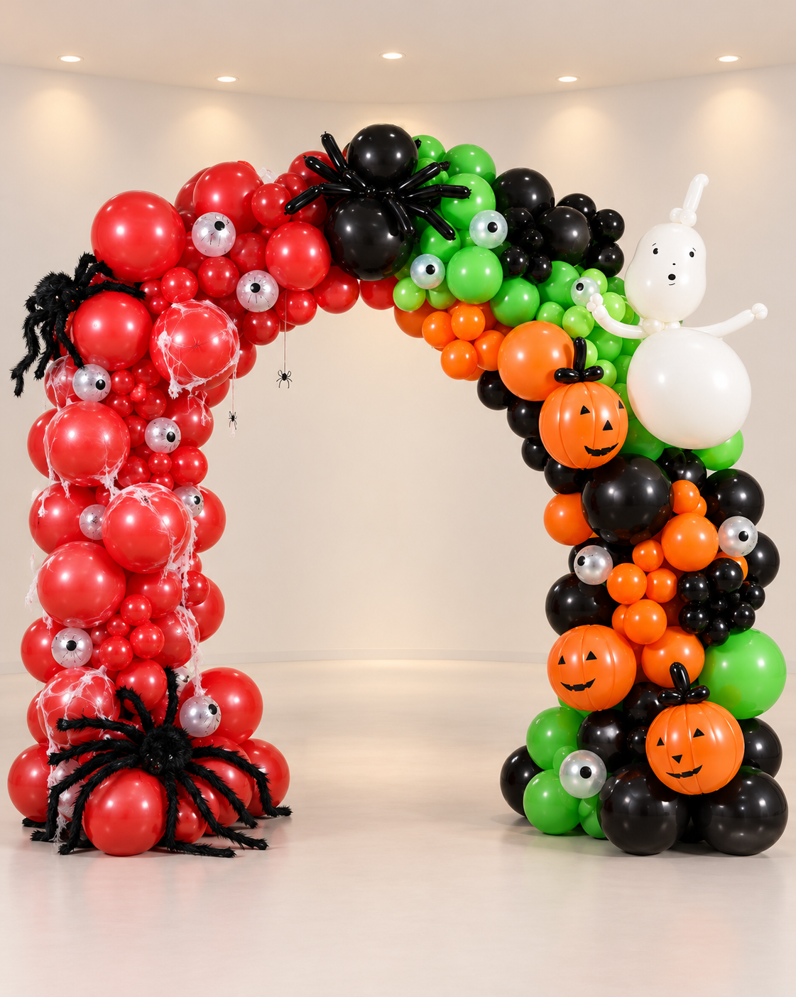 Scary-themed balloon arch for horror parties in Riyadh