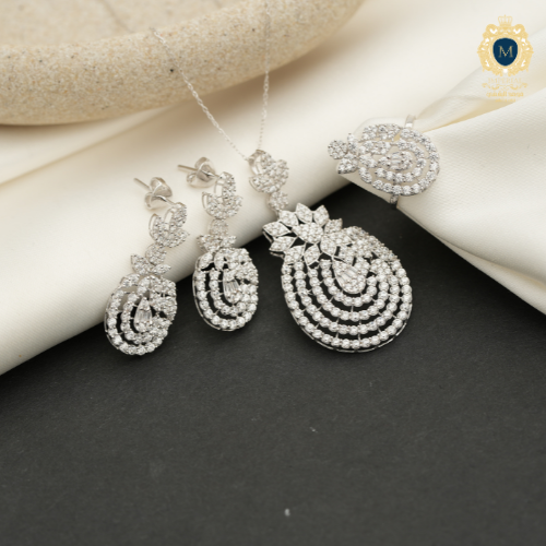 نص طقم عيار 18