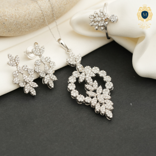 نص طقم عيار 18