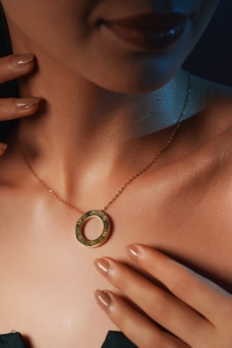 عقد تصميم عالمي عيار 18