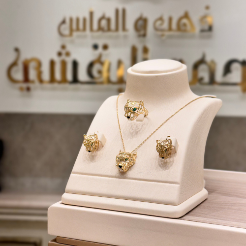 نص طقم تصميم عالمي عيار 18