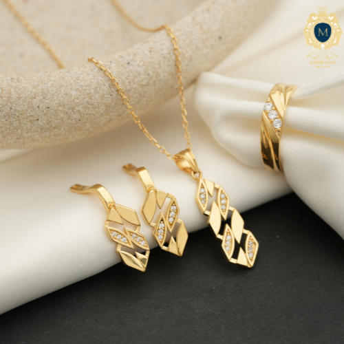 نص طقم عيار 18