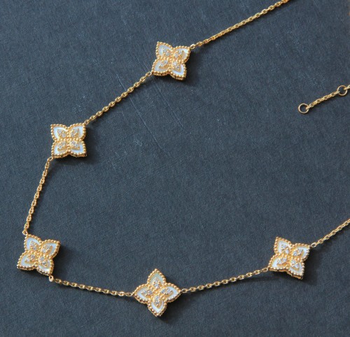 عقد تصميم عالمي عيار 21