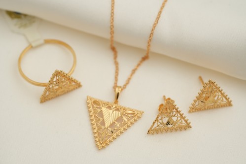 نص طقم عيار 21