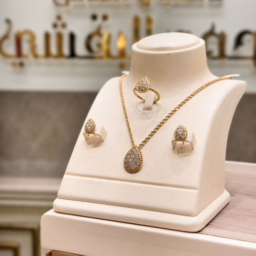 نص طقم تصميم عالمي عيار 18