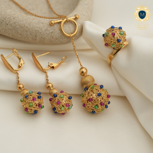 نص طقم عيار 18