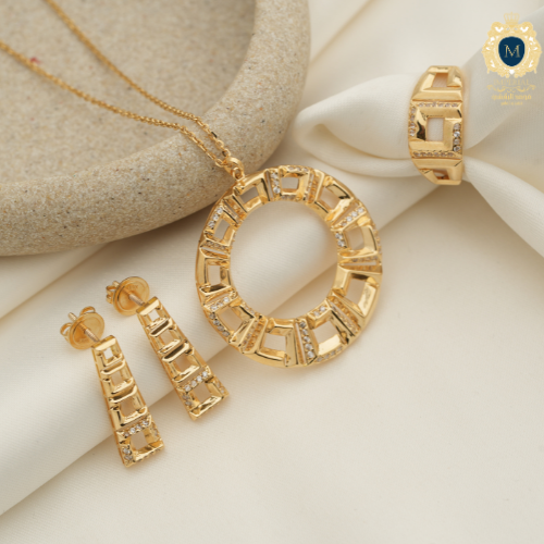 نص طقم عيار 18