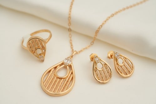 نص طقم عيار 21