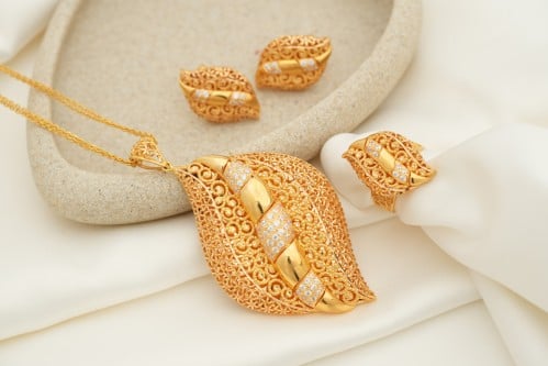 نص طقم عيار 21