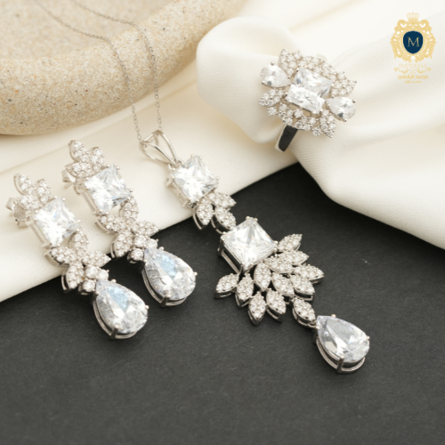 نص طقم عيار 18