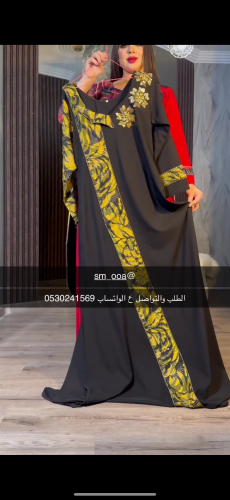 جلابيه لون اسود