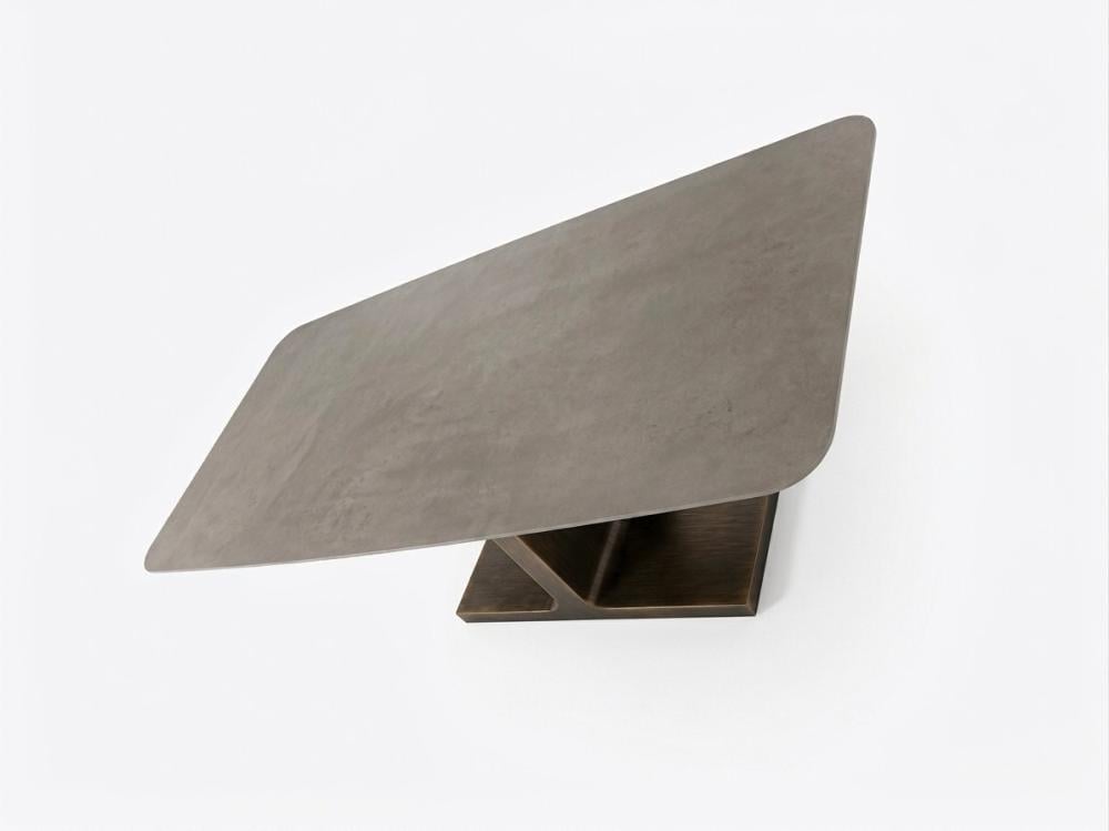 LOGINO DINING TABLE