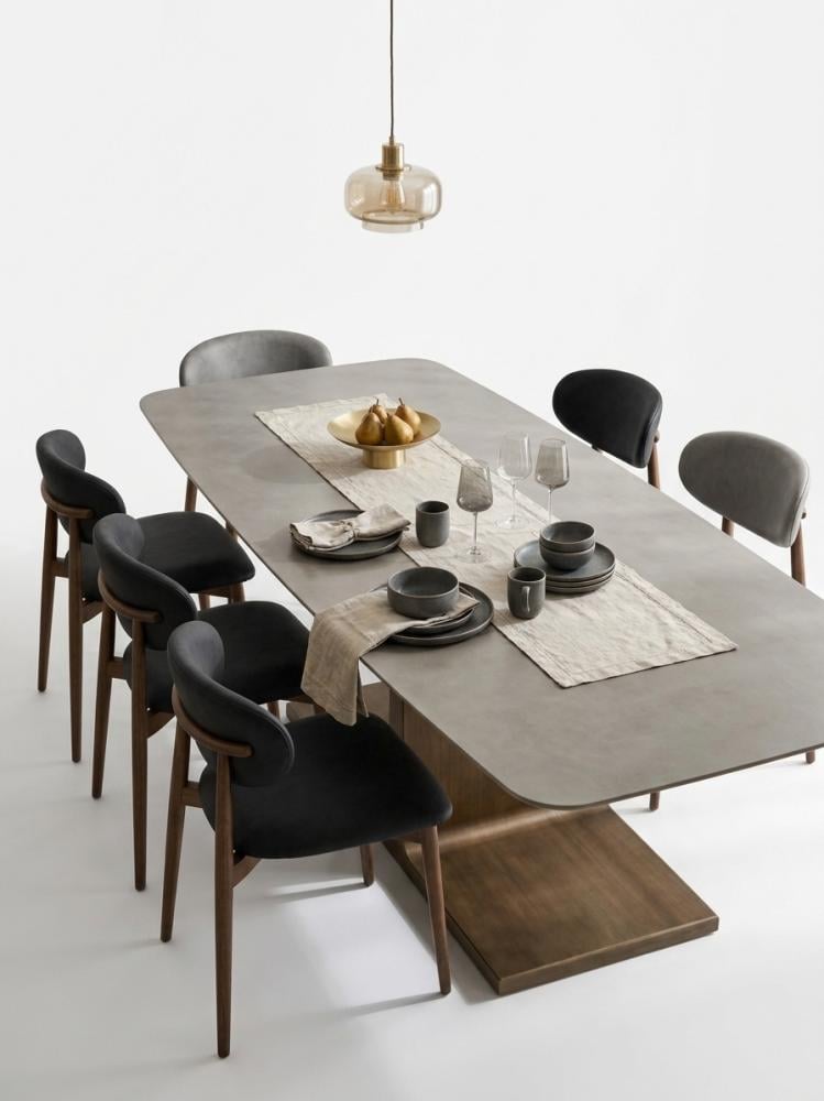 LOGINO DINING TABLE