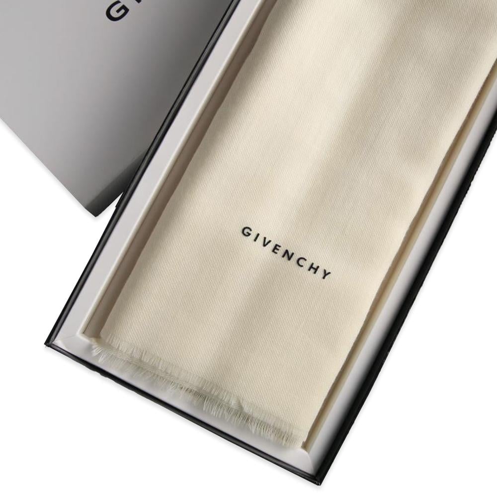 شال كشميري ماركة جيفنشي لون بيج سادة