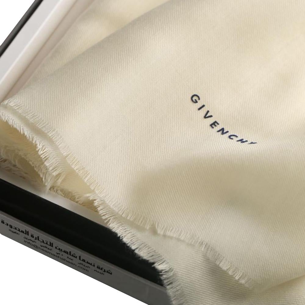 شال كشميري ماركة جيفنشي لون بيج سادة