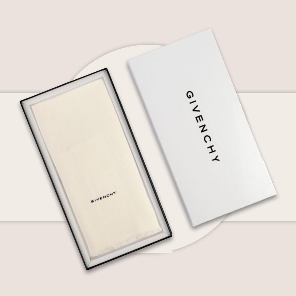 شال كشميري ماركة جيفنشي لون بيج سادة