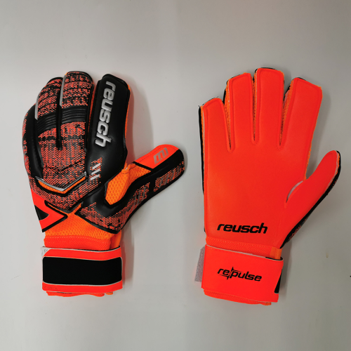 قفازات حراسه 2025 Reusch