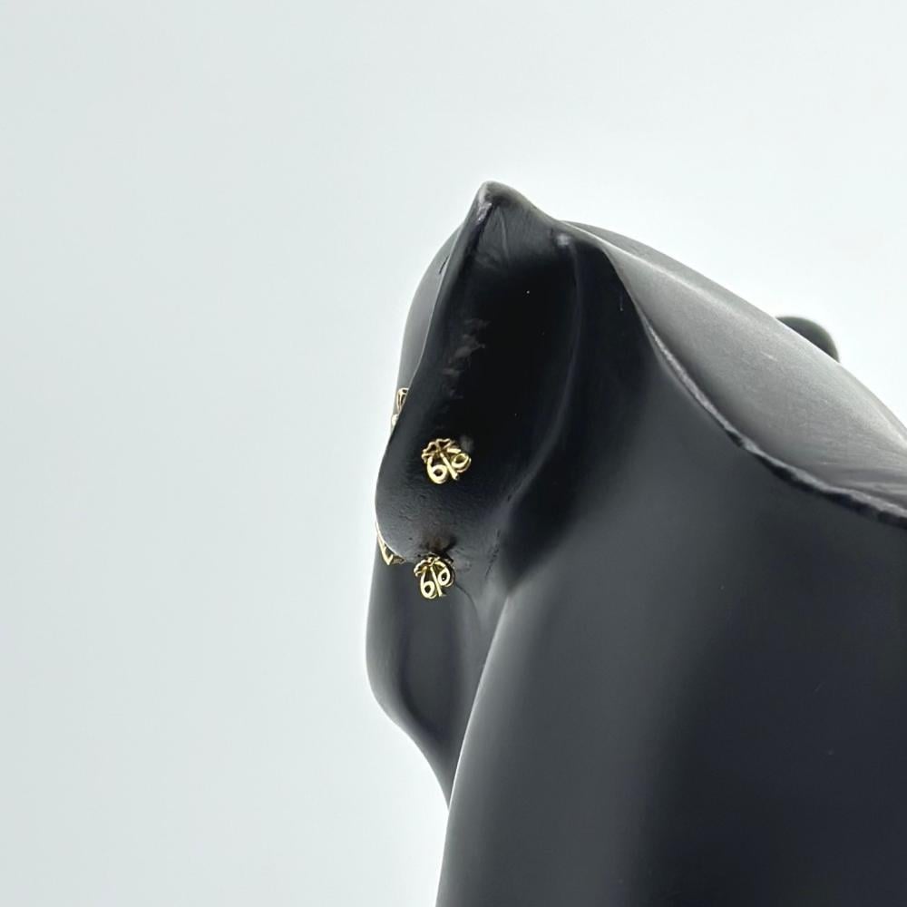 حلق ذهب اصفر سوليتير تصميم الماس عيار 18 من مجوهرات الشلوي