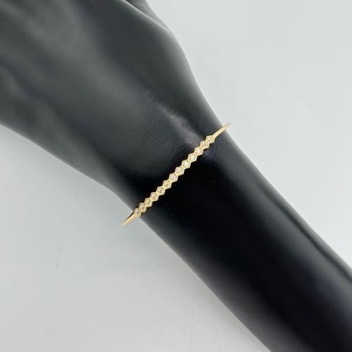 اسوارة اطفال - تصميم ألماس ( 1.9 جرام - عيار 18 -...