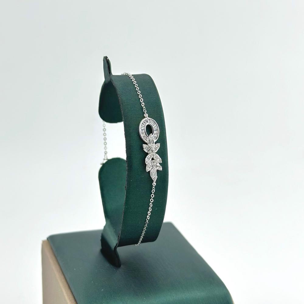 اسوارة ذهب ابيض تصميم الماس عيار 18 من مجوهرات الشلوي