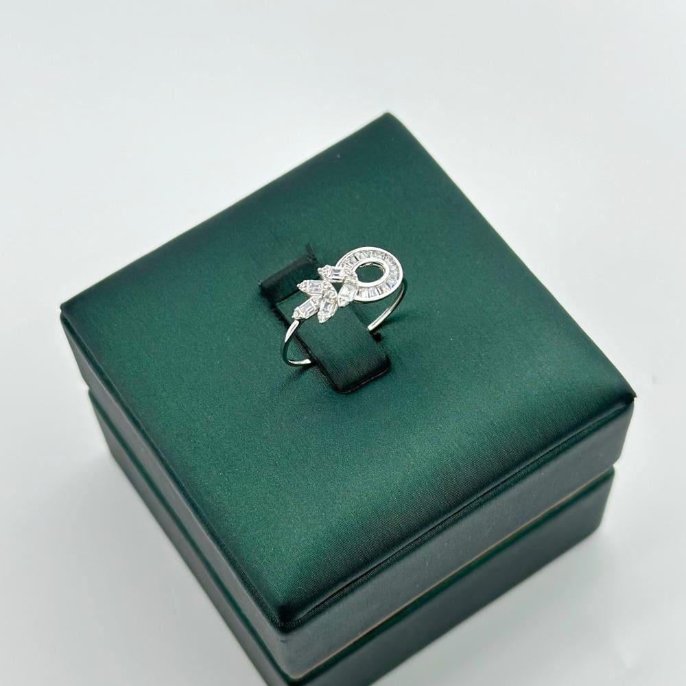 خاتم ذهب ابيض تصميم الماس عيار 18 من مجوهرات الشلوي