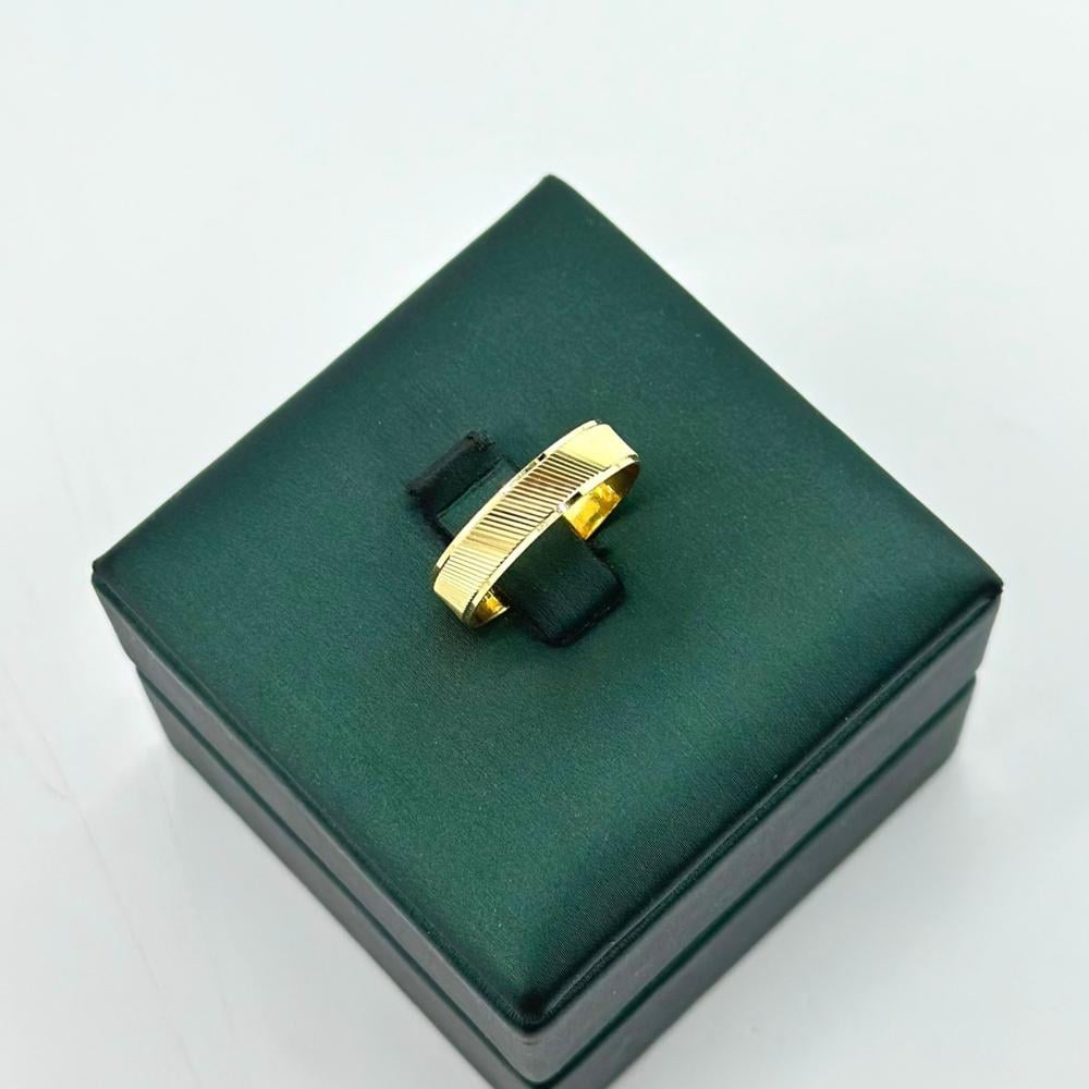 دبلة ذهب عيار 18 من مجوهرات الشلوي