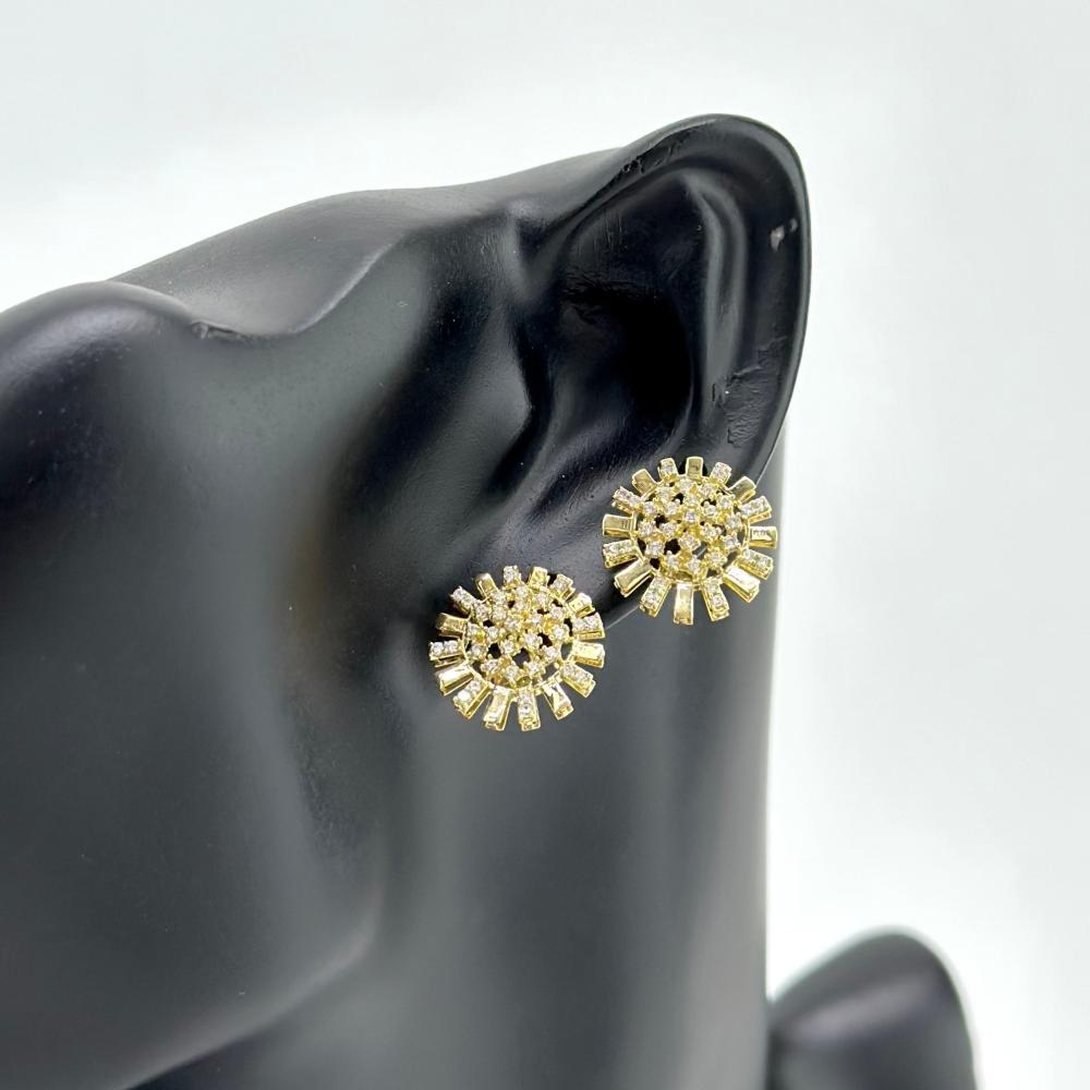 حلق ذهب أصفر عيار 18 من مجوهرات الشلوي