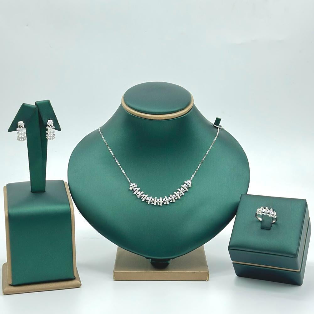 نصف طقم ذهب ابيض تصميم الماس عيار18 من مجوهرات الشلوي