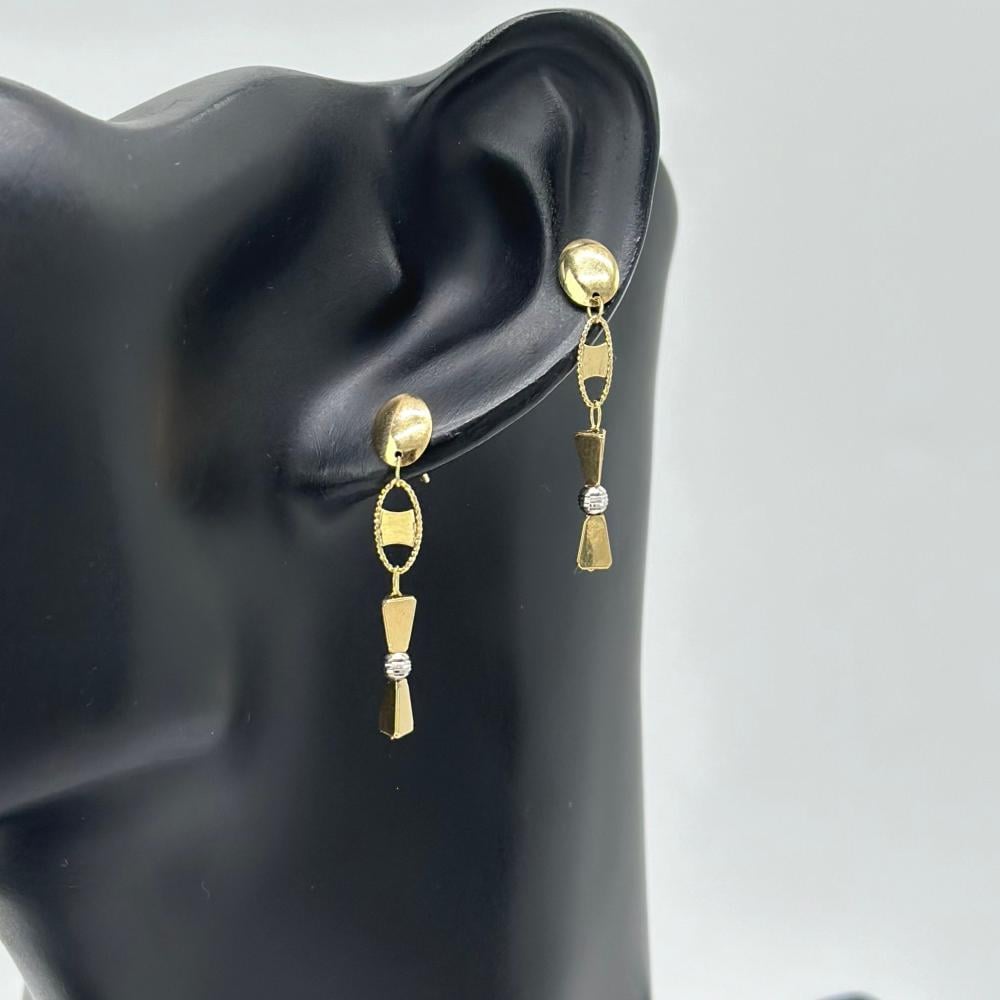 حلق ذهب اصفر عيار 18 من مجوهرات الشلوي