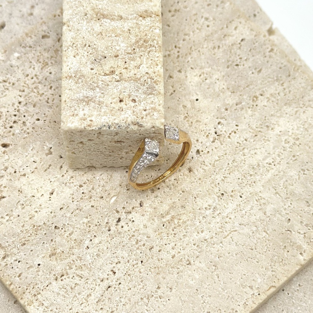 خاتم ذهب اصفر عيار18 من مجوهرات الشلوي