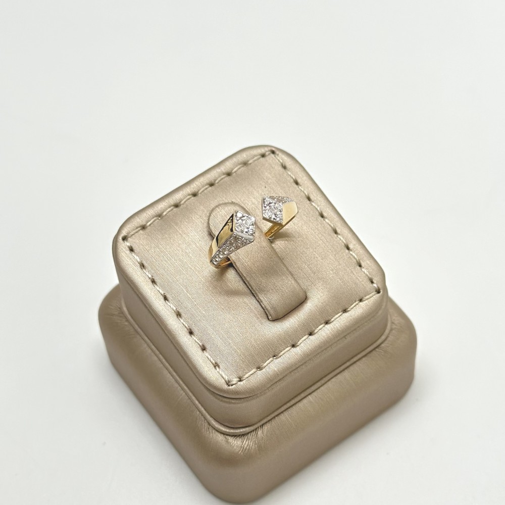 خاتم ذهب اصفر عيار18 من مجوهرات الشلوي