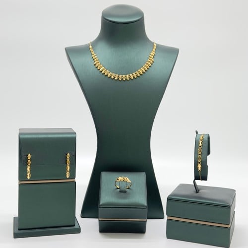 طقم طوق كلاسيك ( 13.7 جرام - عيار 21 - SE00367 )