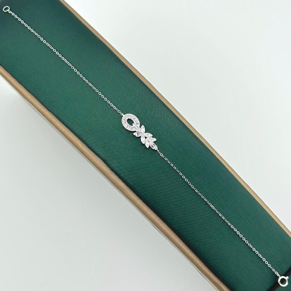 اسوارة ذهب ابيض تصميم الماس عيار 18 من مجوهرات الشلوي