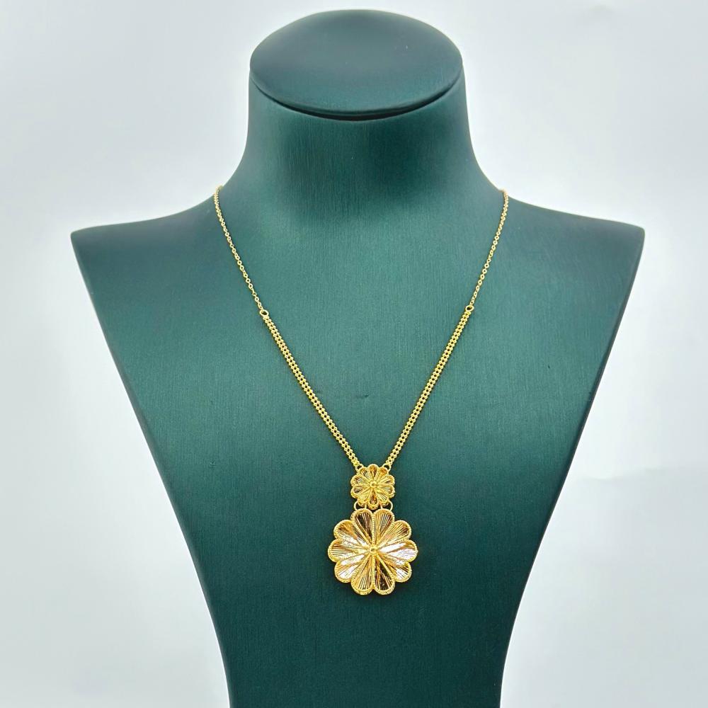 عقد ذهب أصفر الورود عيار 21 من مجوهرات الشلوي