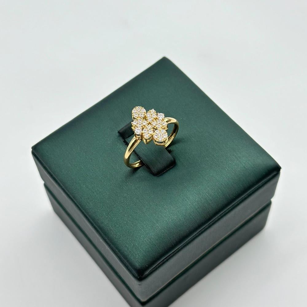 خاتم ذهب ضمن طقم ذهب فخم وانيق بتصميم الماس