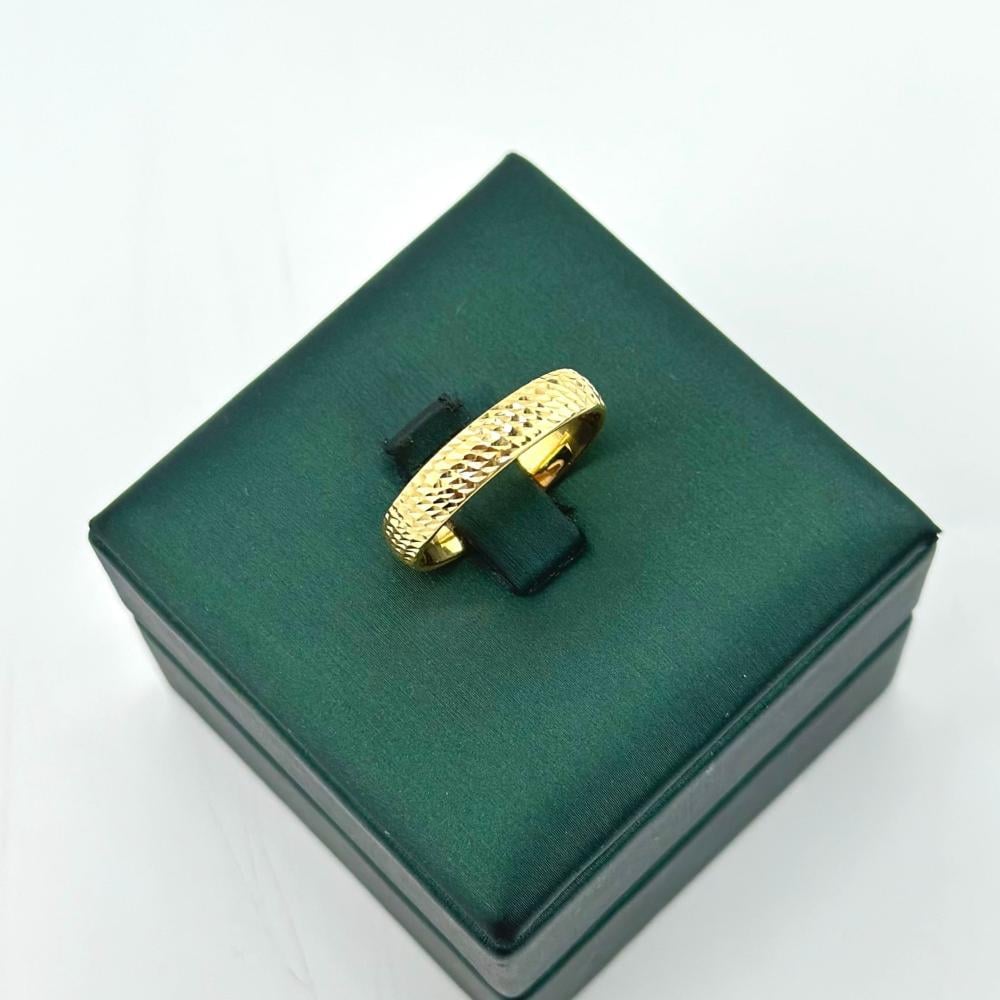 دبلة ذهب عيار 18 من مجوهرات الشلوي