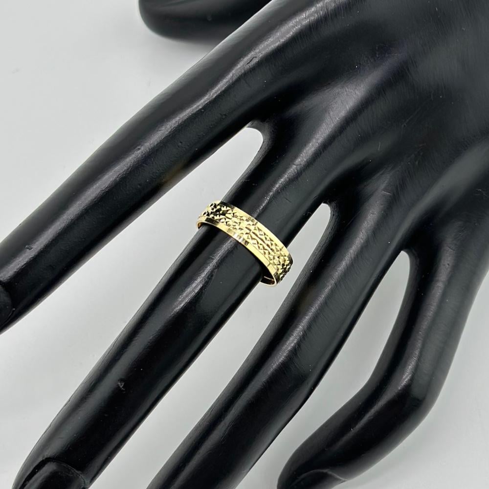 دبلة ذهب عيار 18 من مجوهرات الشلوي