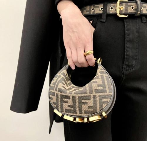 فندي FENDI
