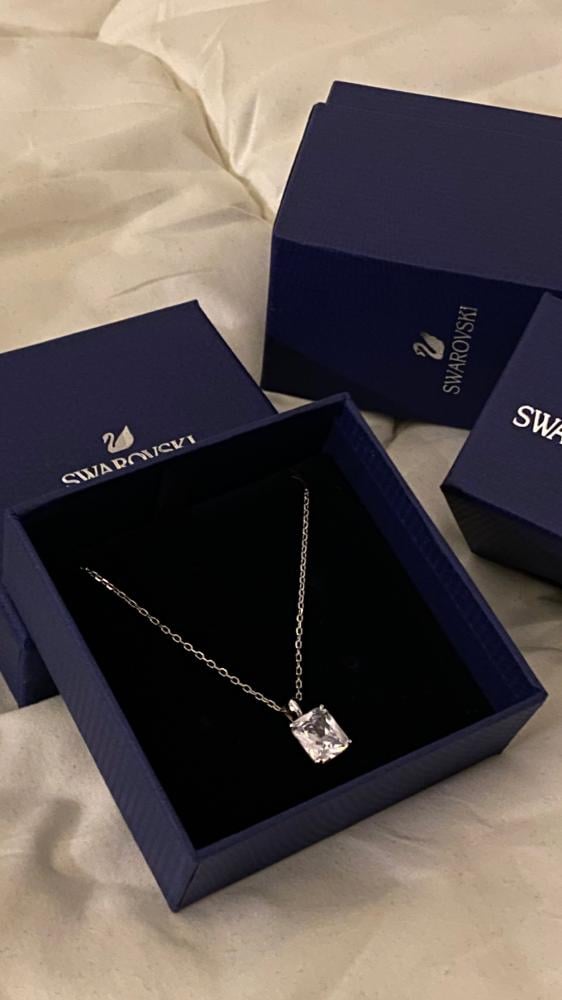 سلسال ماركة SWAROVSKl