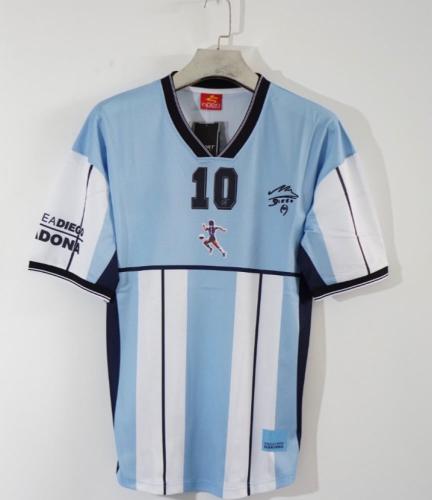 مارادونا تيشرت الاعتزال 2001