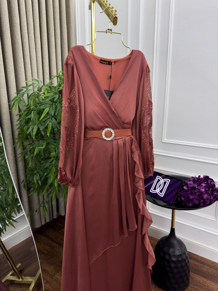 فستان ستان ناعم