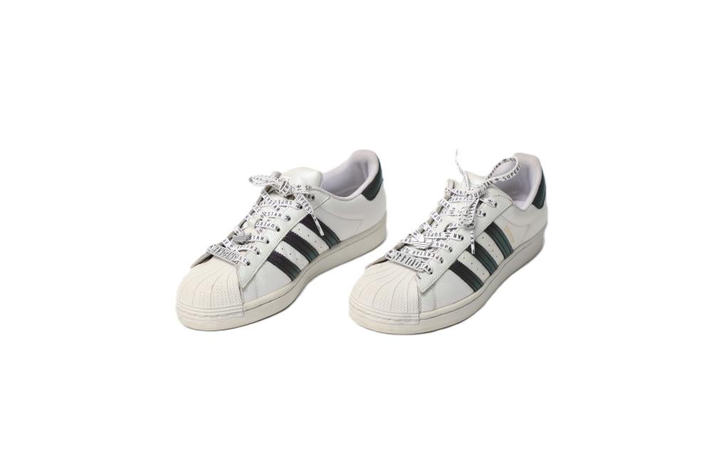 حذاء رياضي adidas