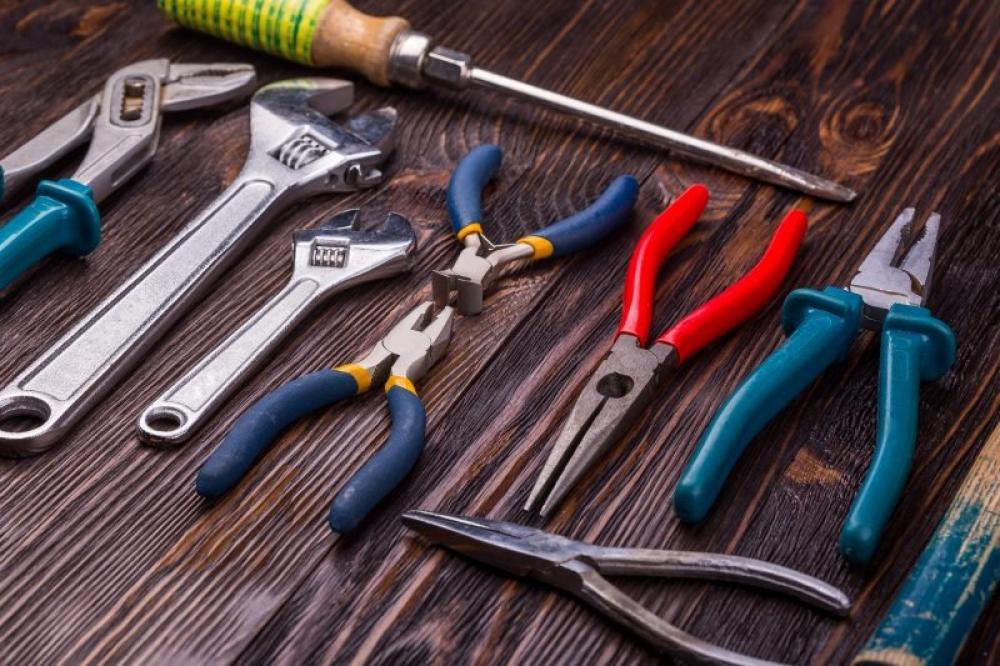 اطقم عدد يدوية