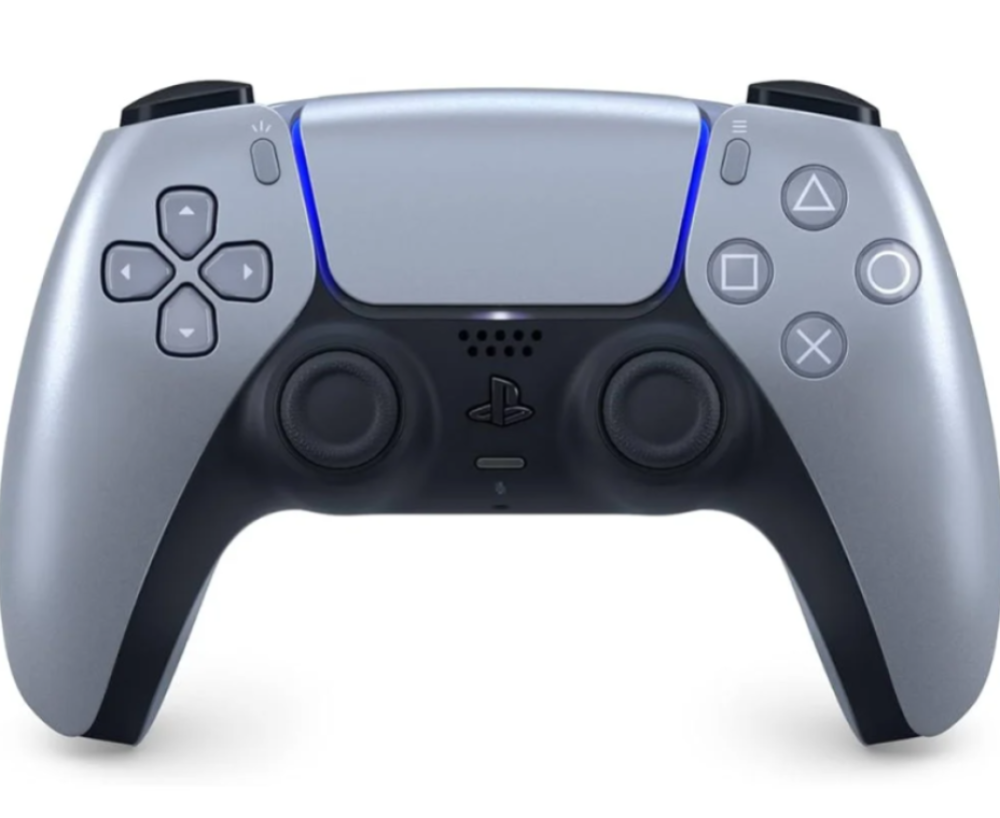 يد تحكم بلايستيشن 5 عليها كلكات ماوس