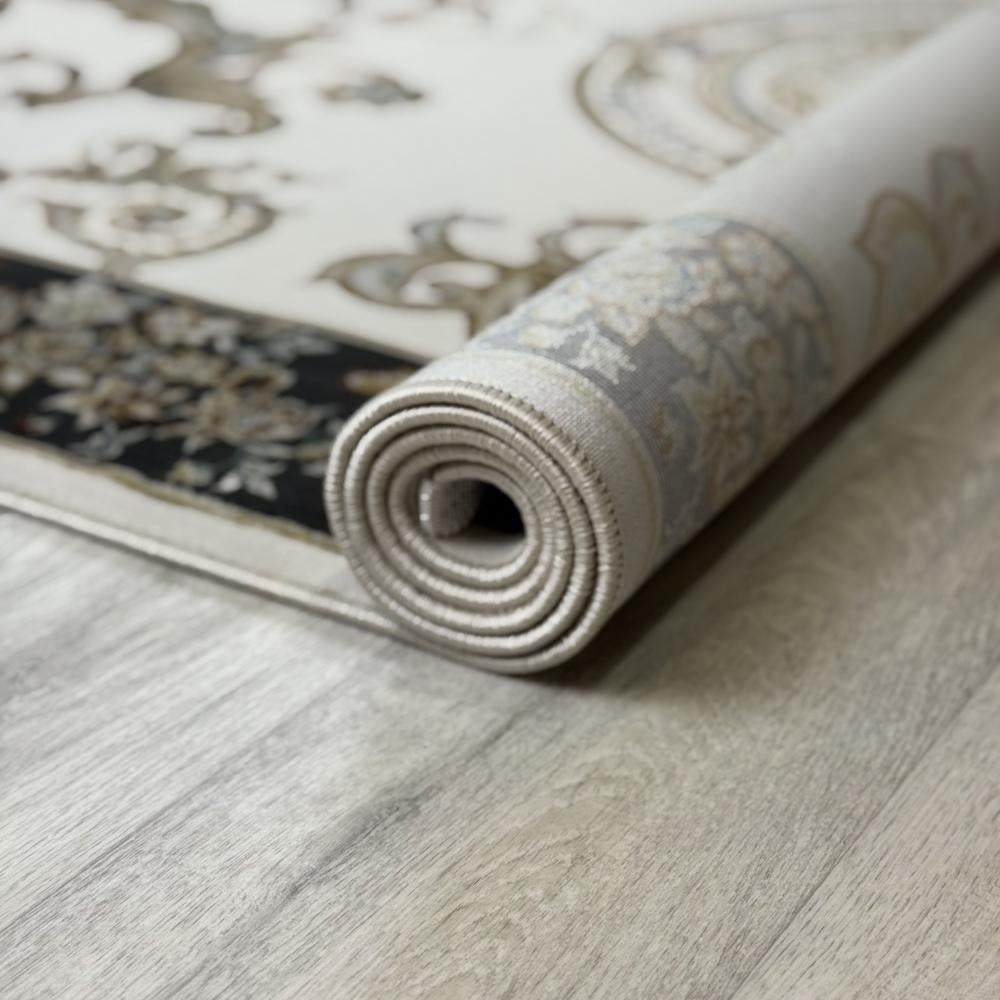 نقش إيراني ترمزي وكريمي