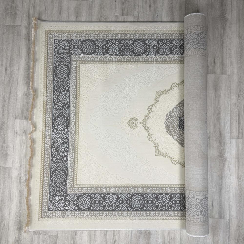 اوتاوا كريمي ورمادي