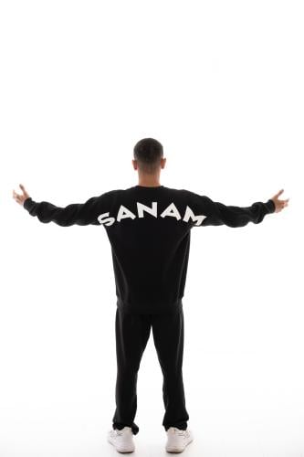 Black Sweatshirt