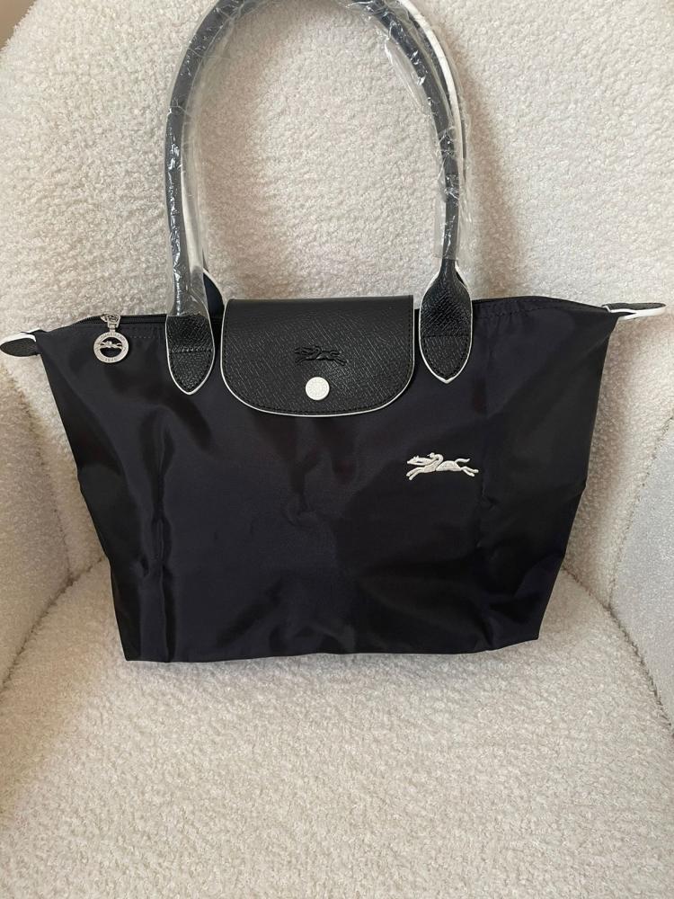 حقيبة لونق تشامب Longchamp   - مقاس ميديم M