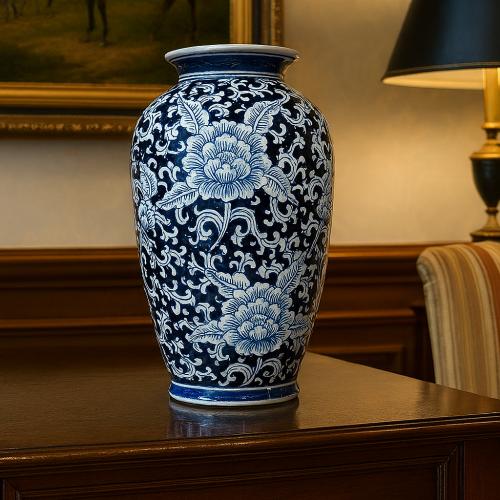 فازات مزخرفة  بلون  الأزرقا الملكي